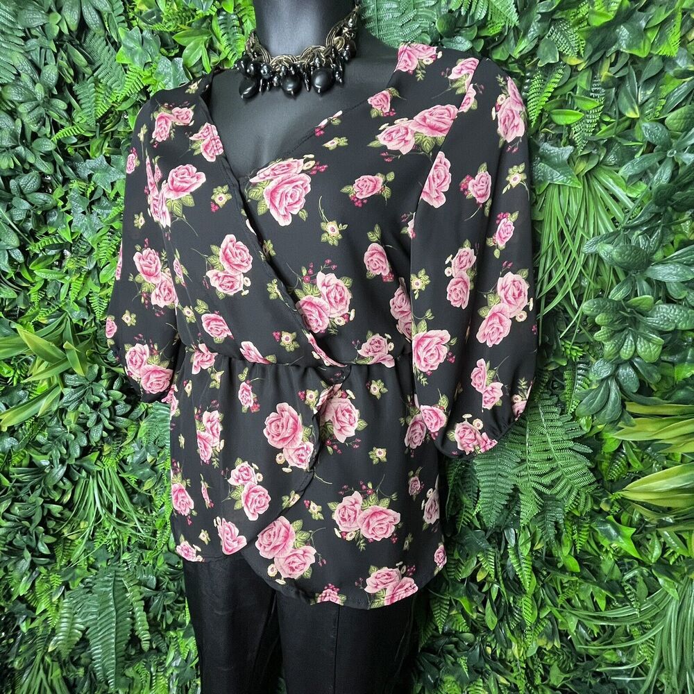 Star Vixen  Tops Women 1XL Black V‎ Neckline Peplum Floral Print Blouse 0031